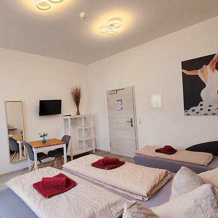 Zum Obstler - Gaststaette Und Pension Gera Exterior photo