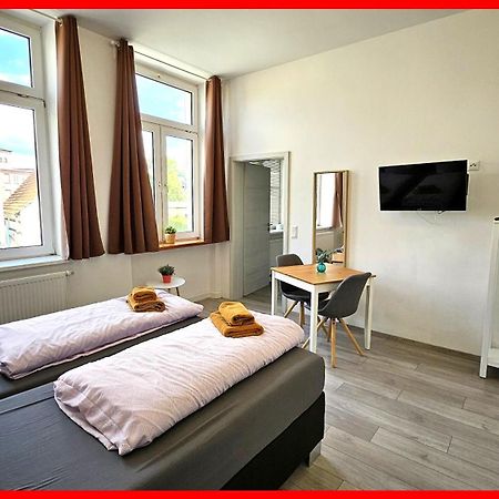 Zum Obstler - Gaststaette Und Pension Gera Exterior photo