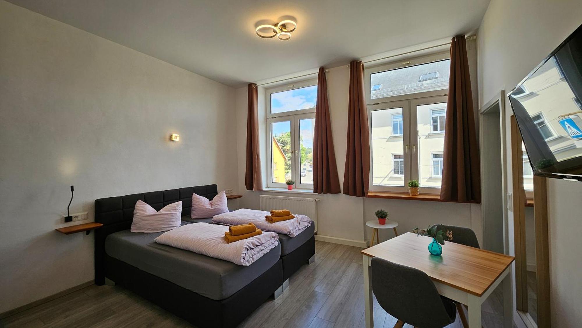 Zum Obstler - Gaststaette Und Pension Gera Exterior photo